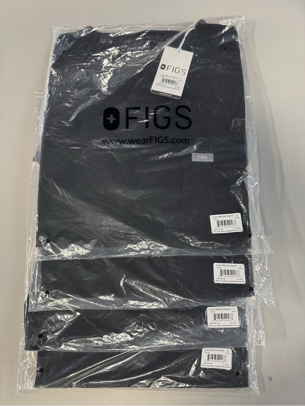 FIGS Black Leon V-Neck Scrub Top